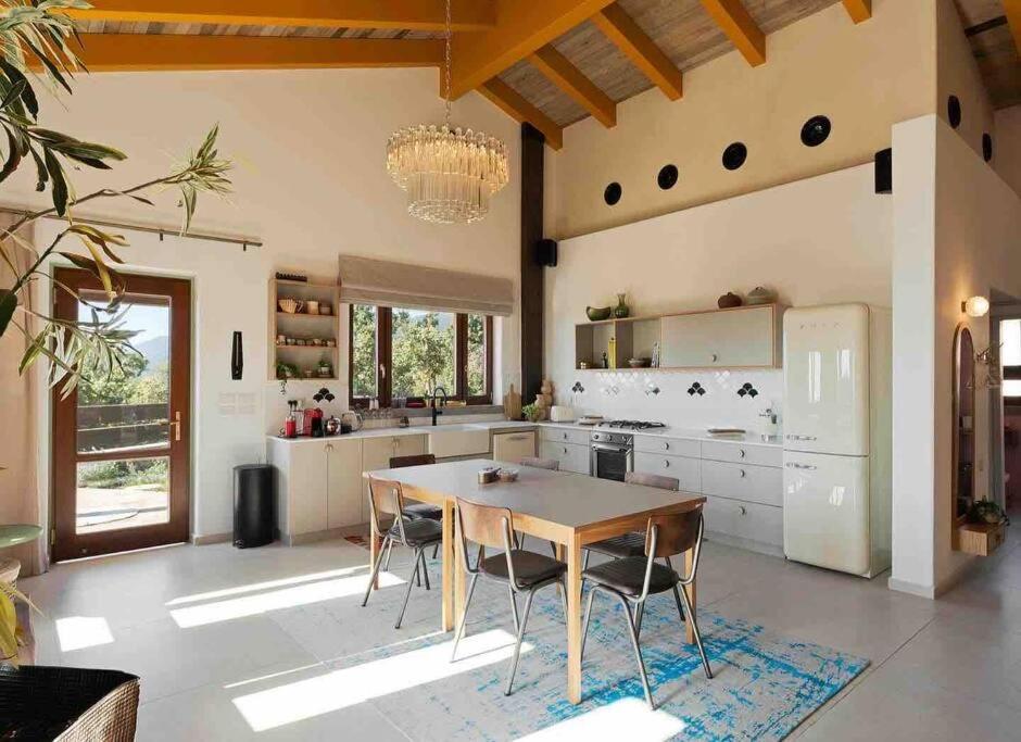 Azamra Amirim Villa Екстериор снимка